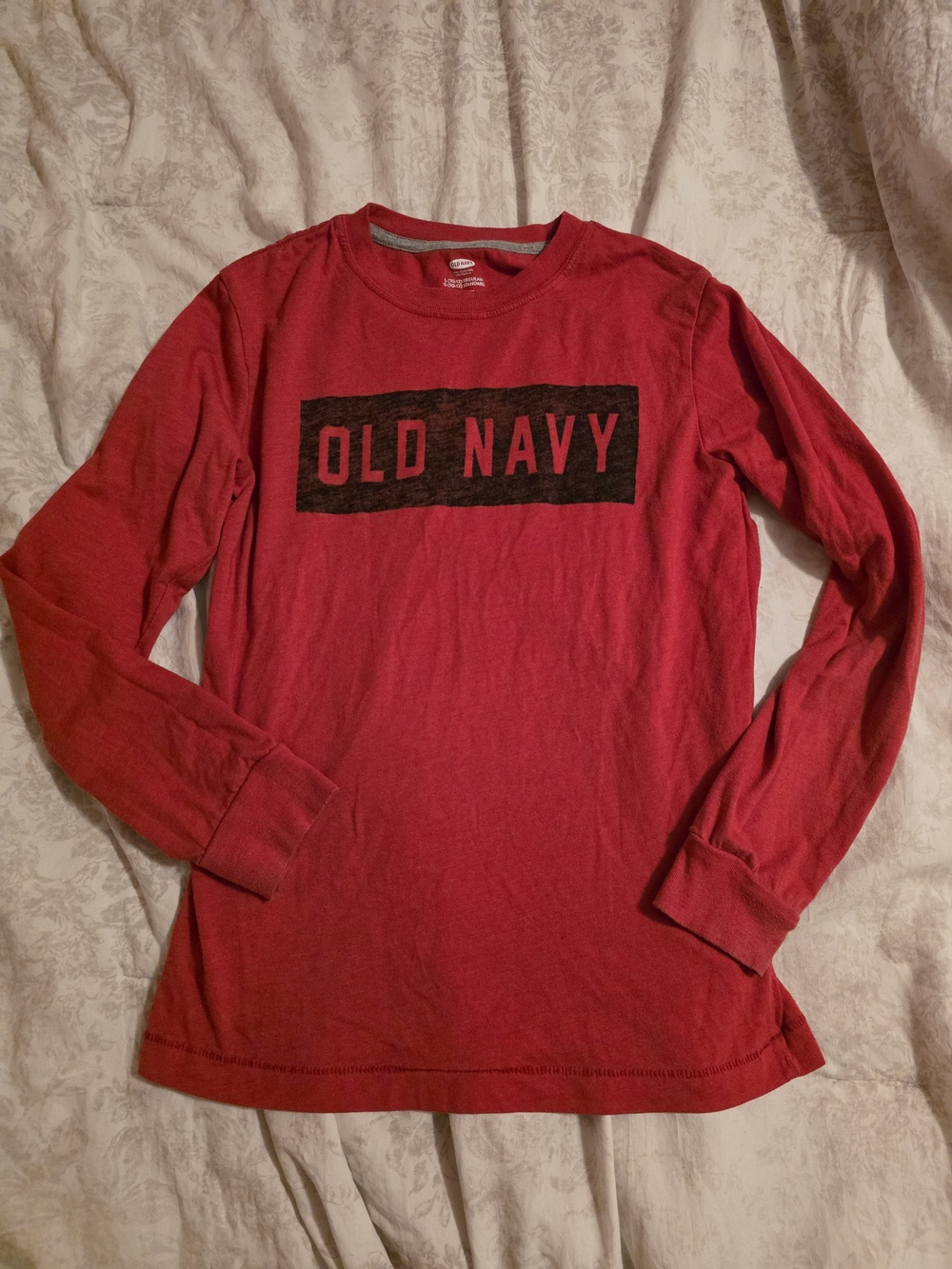 Old Navy Red Long Sleeve Graphic Tee